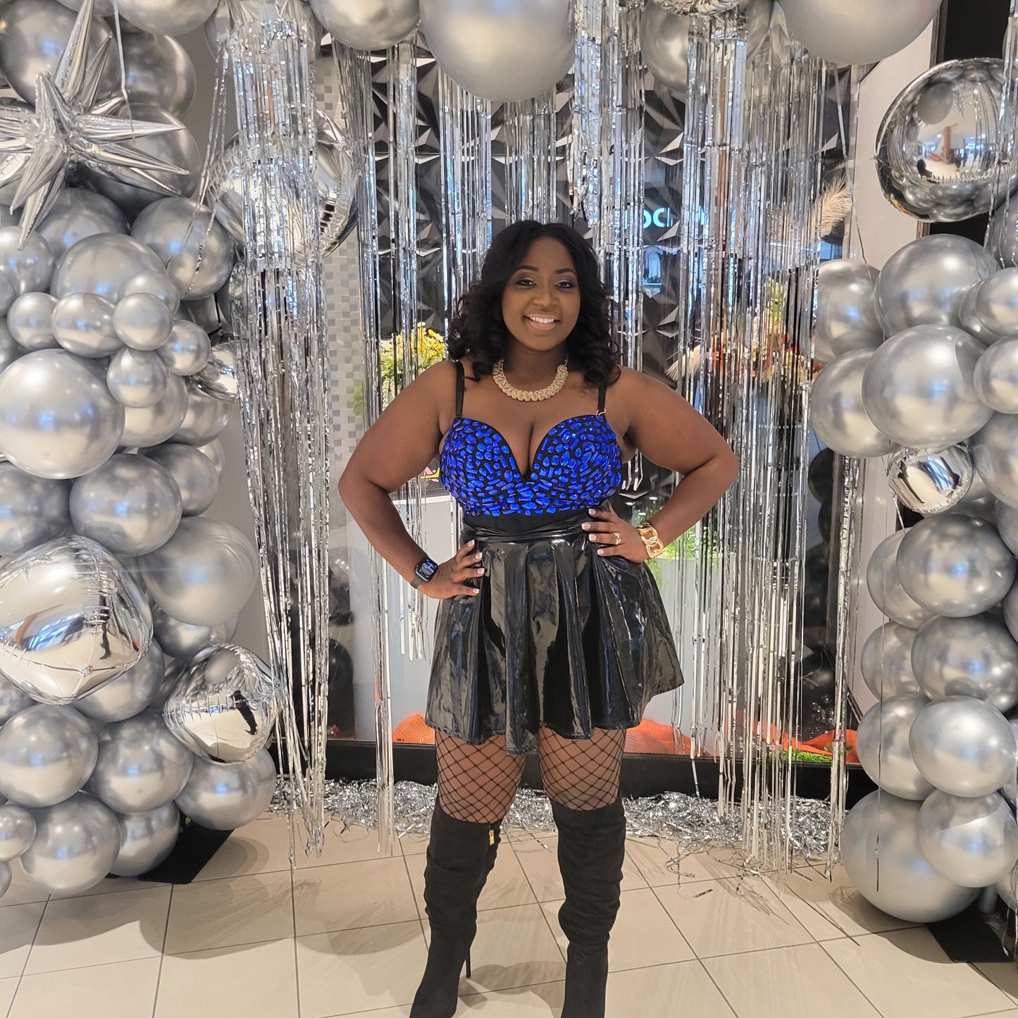 Seduce me " patent metallic skater skirt ( Black)